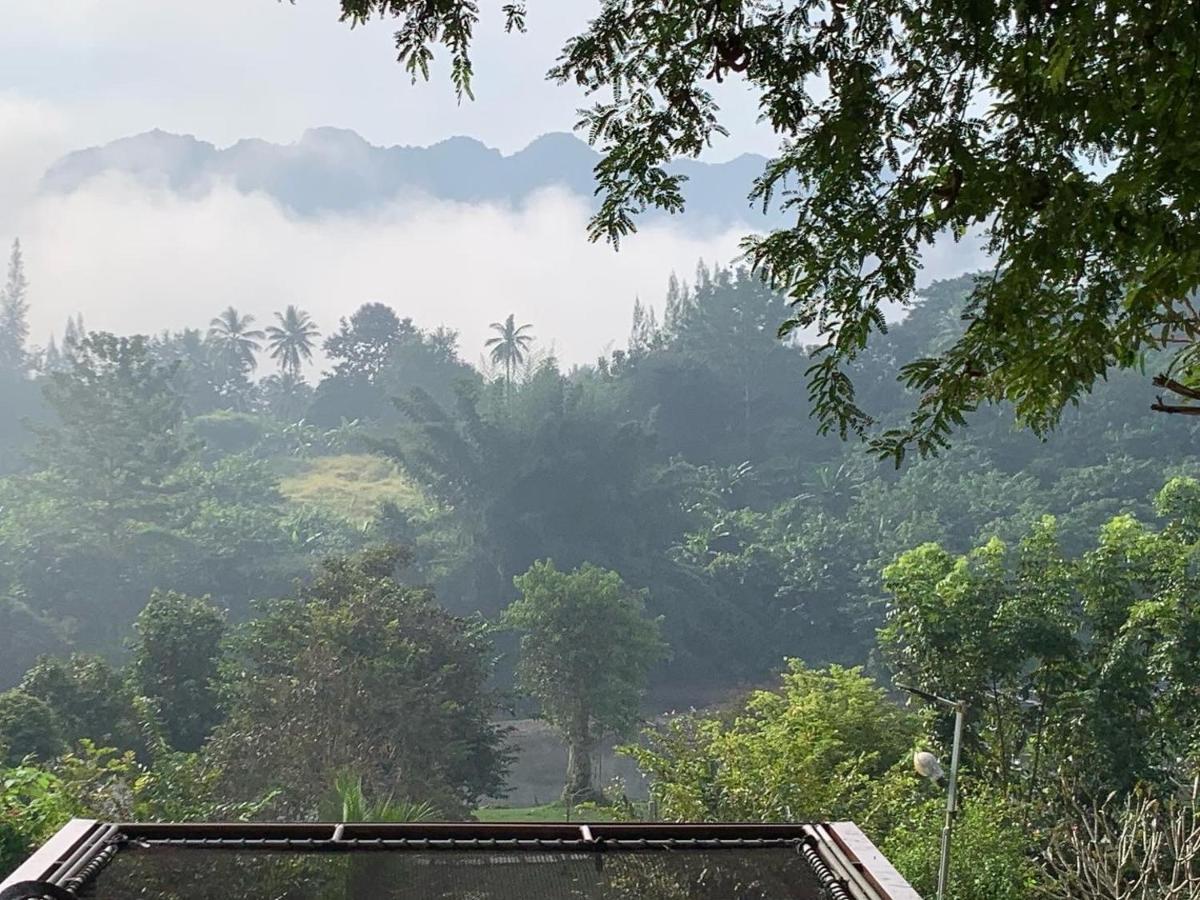 Baanrai Khunya บ้านไร่คุณย่า Ban Huai Maenam Noi Dış mekan fotoğraf